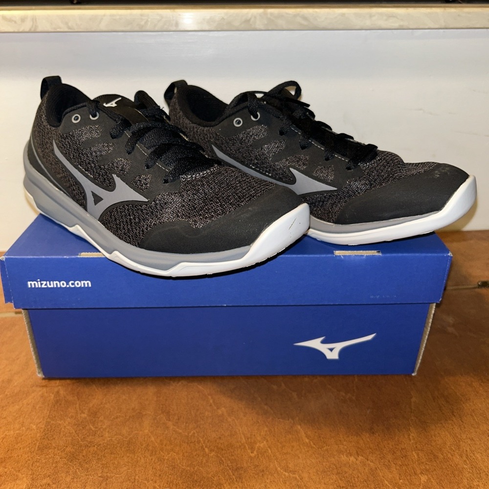 Mizuno Shoes Womens Size 8 TC-02 Cross Training Sneakers Lace Up Black W/ Box